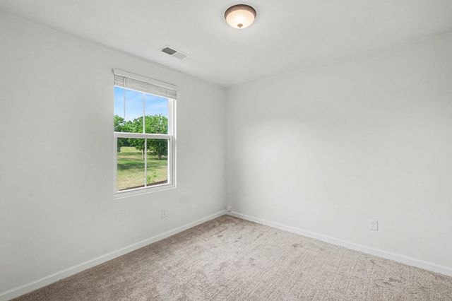 136 Moshe Yaalon Dr, La Vergne, TN 37086