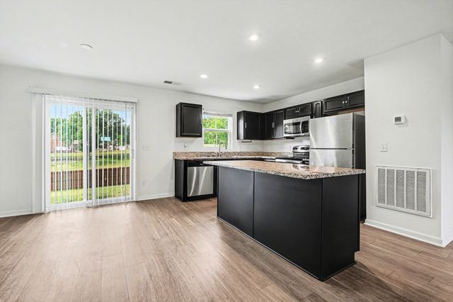 136 Moshe Yaalon Dr, La Vergne, TN 37086