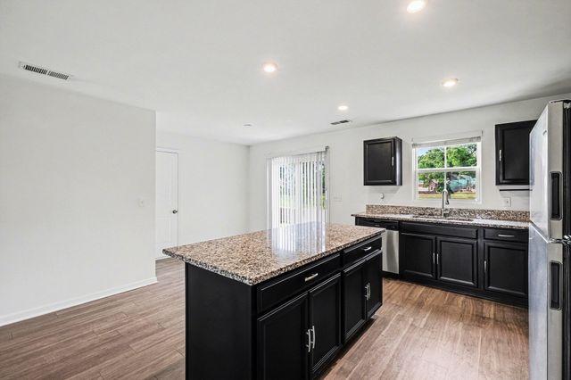 136 Moshe Yaalon Dr, La Vergne, TN 37086