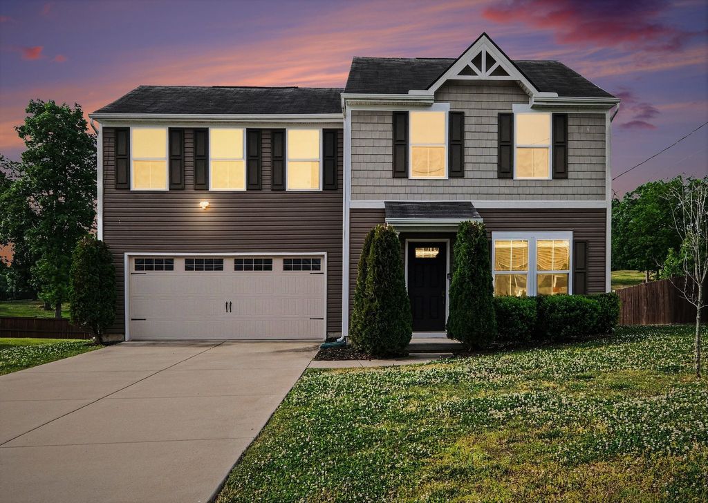 136 Moshe Yaalon Dr, La Vergne, TN 37086