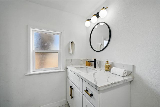 12049 Coping Place, Lakeside, CA 92040