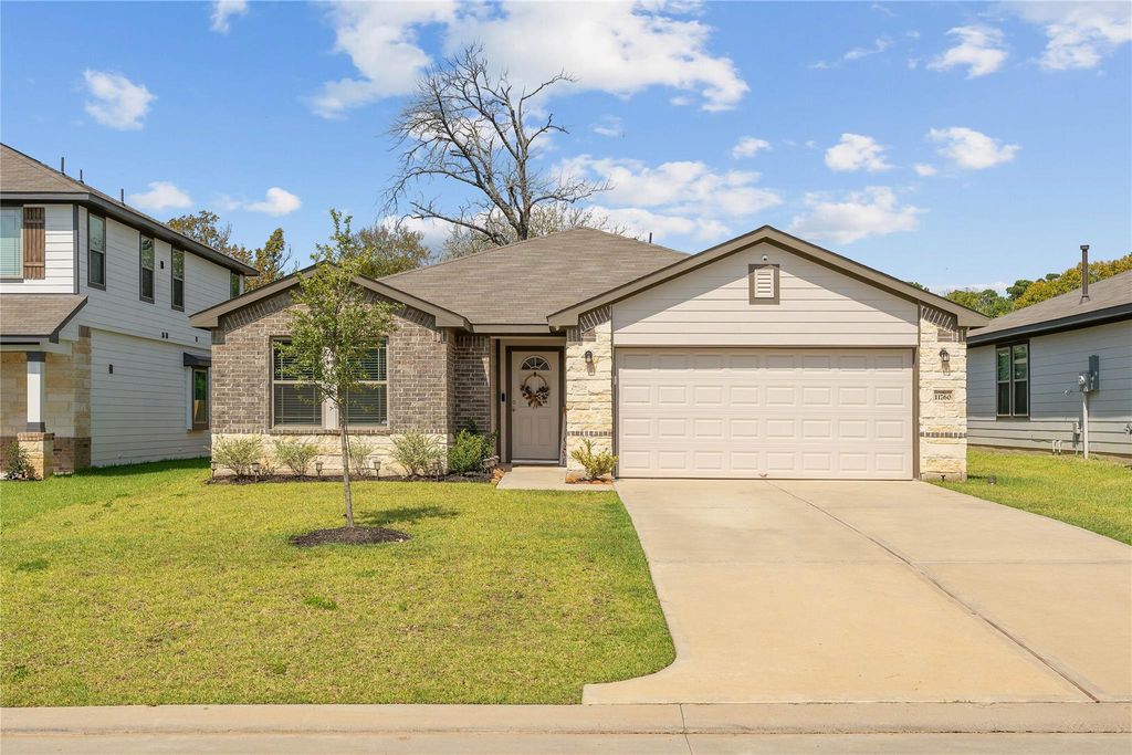 11760 Whirlaway Drive, Willis, TX 77318