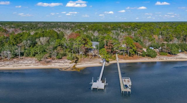 7819 State Highway, Freeport, FL 32439