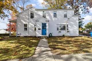 101 Carlisle St, New Bedford, MA 02745