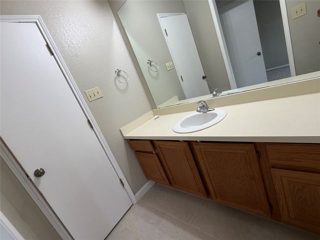 100 Morrow Drive, Bedford, TX 76021