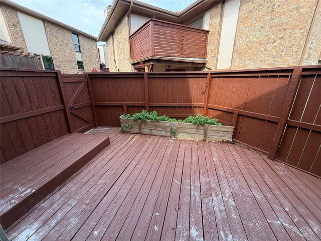 100 Morrow Drive, Bedford, TX 76021