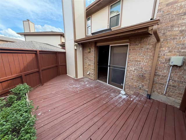 100 Morrow Drive, Bedford, TX 76021