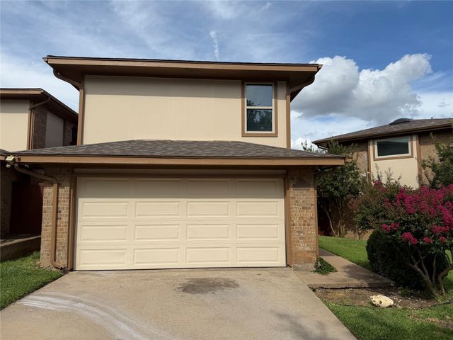 100 Morrow Drive, Bedford, TX 76021