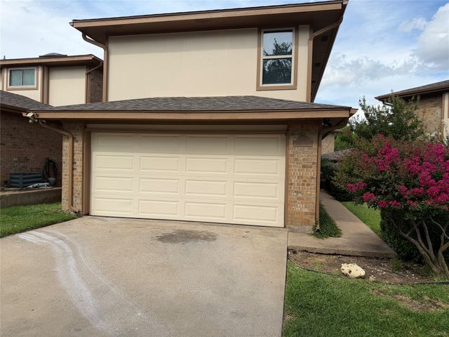 100 Morrow Drive, Bedford, TX 76021