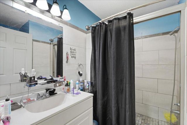 513 W 1st Street, Kenly, NC 27542