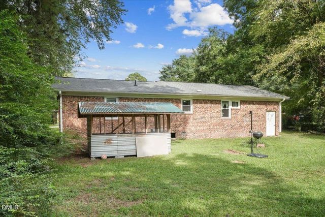 513 W 1st Street, Kenly, NC 27542