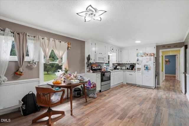 513 W 1st Street, Kenly, NC 27542
