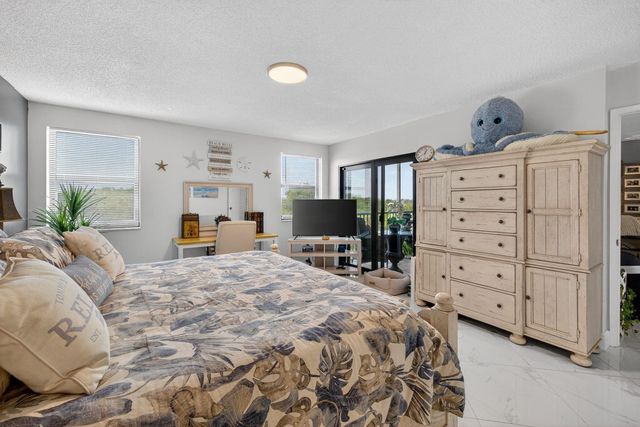 2334 S Cypress Bend Dr 511, Pompano Beach, FL 33069