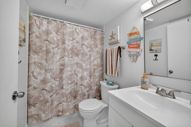 2334 S Cypress Bend Dr 511, Pompano Beach, FL 33069