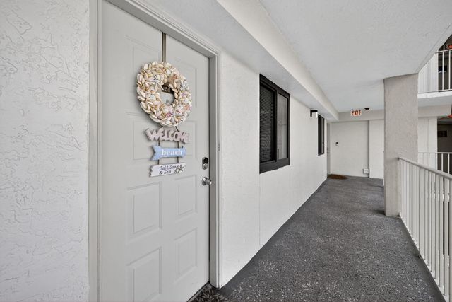 2334 S Cypress Bend Dr 511, Pompano Beach, FL 33069