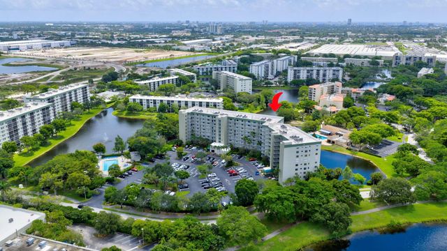 2334 S Cypress Bend Dr 511, Pompano Beach, FL 33069