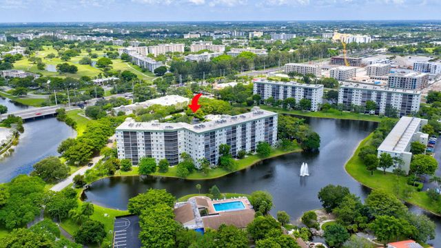 2334 S Cypress Bend Dr 511, Pompano Beach, FL 33069