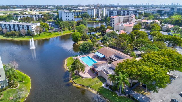2334 S Cypress Bend Dr 511, Pompano Beach, FL 33069
