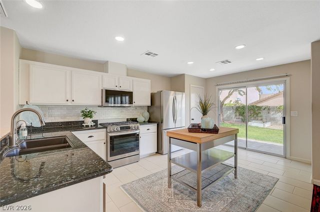 222 Willow Pond Court, Las Vegas, NV 89148