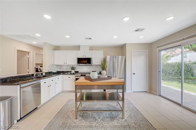 222 Willow Pond Court, Las Vegas, NV 89148