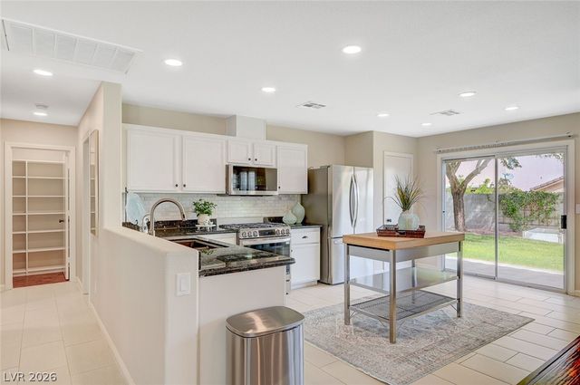 222 Willow Pond Court, Las Vegas, NV 89148