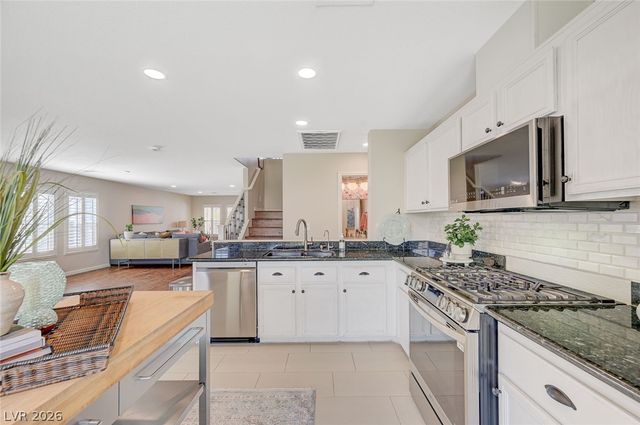 222 Willow Pond Court, Las Vegas, NV 89148