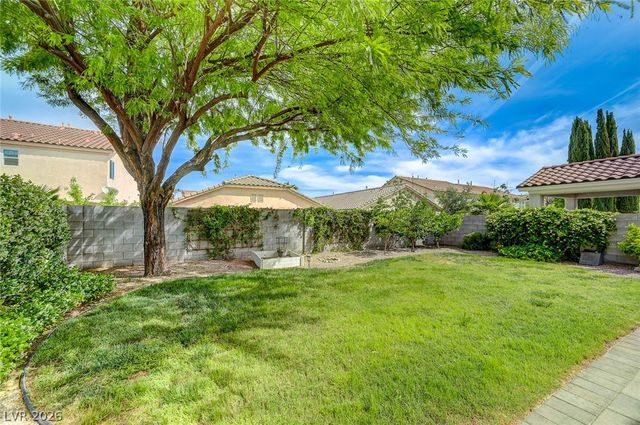 222 Willow Pond Court, Las Vegas, NV 89148