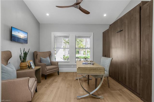 720 Shadow Lake LN, Naples, FL 34108