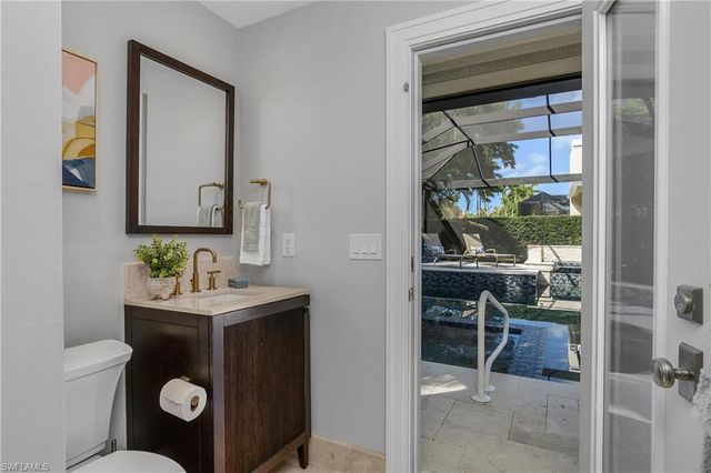 720 Shadow Lake LN, Naples, FL 34108