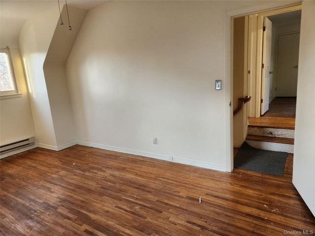 142 Morris Parkway, Valley Stream, NY 11580