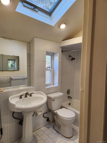 142 Morris Parkway, Valley Stream, NY 11580