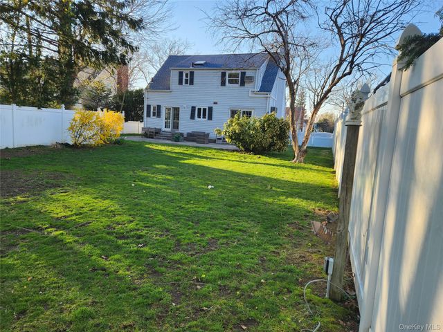 142 Morris Parkway, Valley Stream, NY 11580