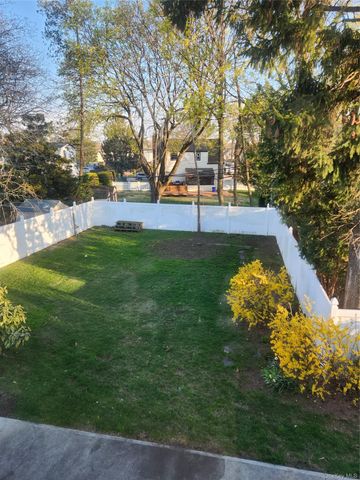 142 Morris Parkway, Valley Stream, NY 11580