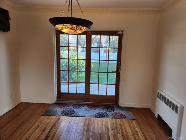 142 Morris Parkway, Valley Stream, NY 11580