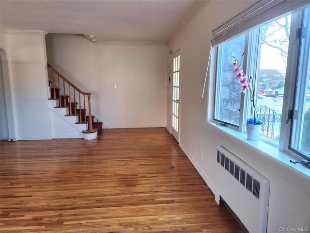 142 Morris Parkway, Valley Stream, NY 11580