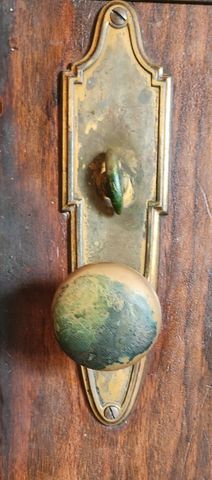 102 E Cronkhite Street, Knoxville, IA 50138