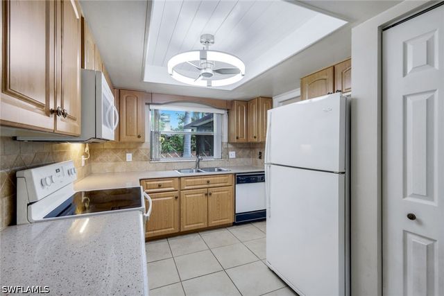 6302 Hofstra CT W, Fort Myers, FL 33919