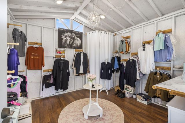 3259 W Farm Rd 60, Springfield, MO 65803