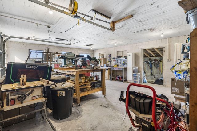 3259 W Farm Rd 60, Springfield, MO 65803