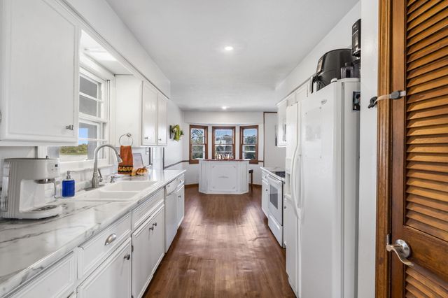 3259 W Farm Rd 60, Springfield, MO 65803