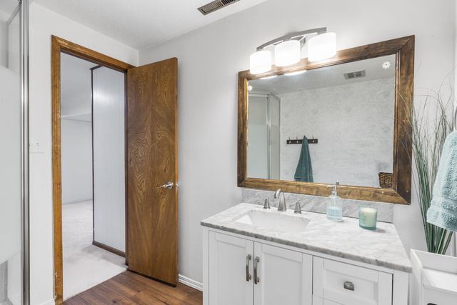 3259 W Farm Rd 60, Springfield, MO 65803