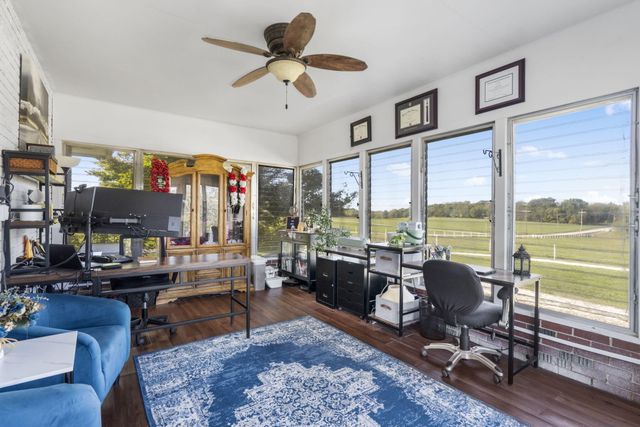 3259 W Farm Rd 60, Springfield, MO 65803