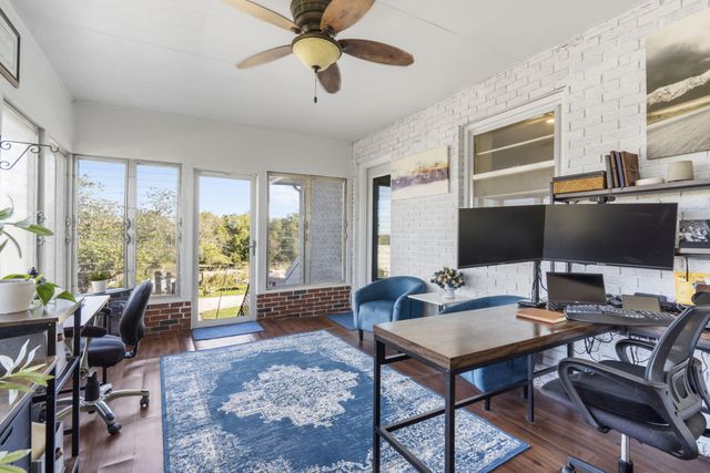 3259 W Farm Rd 60, Springfield, MO 65803