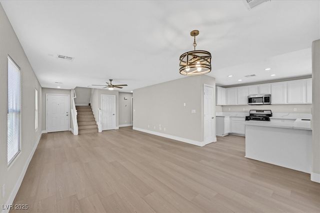 6486 Robusta Court, Las Vegas, NV 89141