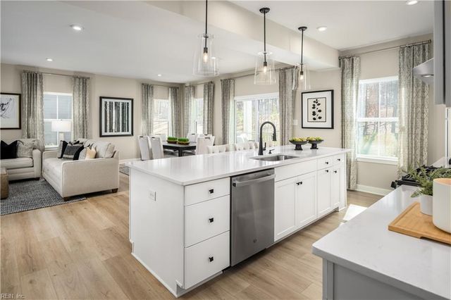 110 Roberta LOOP, Moyock, NC 27958