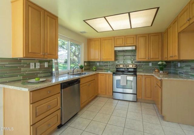 44159 Village 44, Camarillo, CA 93012