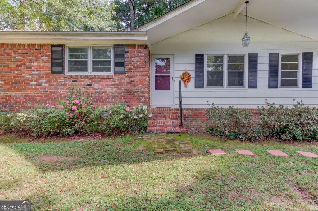 4464 Francis Court SW, Lilburn, GA 30047 — photo 2