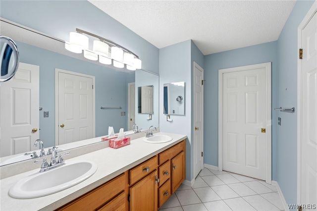 2850 Amsdell Road 21, Hamburg, NY 14075
