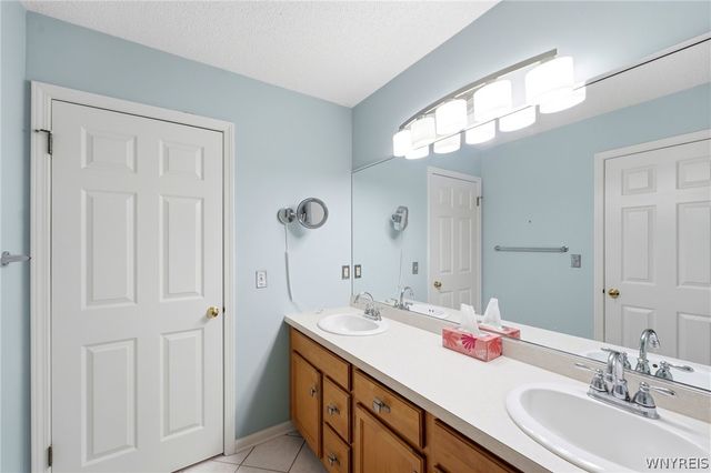 2850 Amsdell Road 21, Hamburg, NY 14075