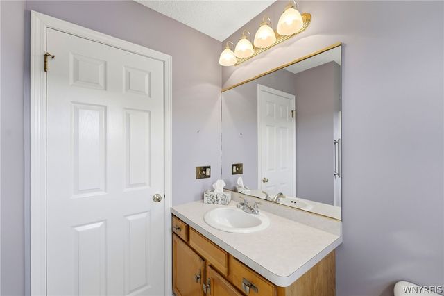 2850 Amsdell Road 21, Hamburg, NY 14075